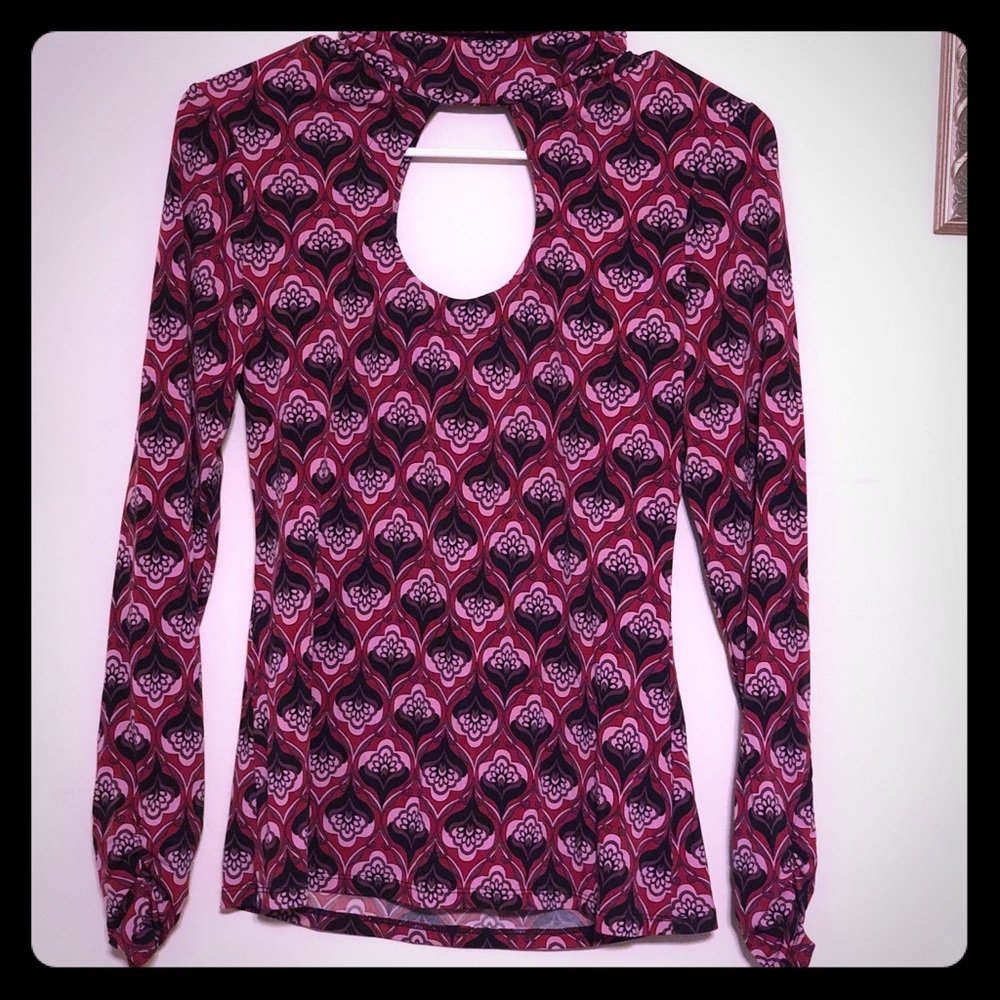 WOMAN'S LONG-SLEEVE PAISLEY PRINT TOP